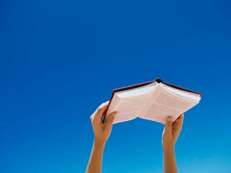 نقش کتاب در کاهش خشونت و پرورش همدلی اجتماعی